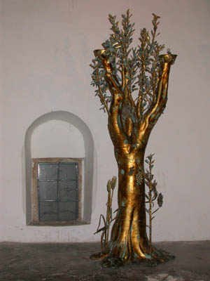 Brass tree in the room of the Last Supper, Jerusalem 0534